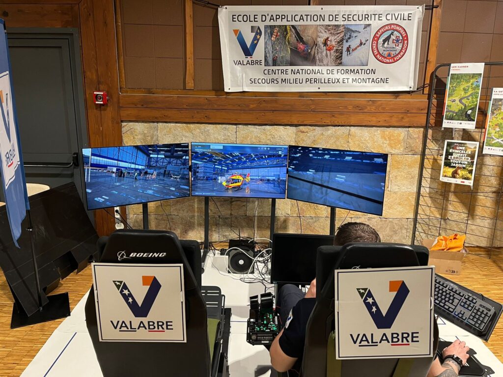 DFV - Blick auf den Hubschraubersimulator der französischen Feuerwehrschule in Valabre